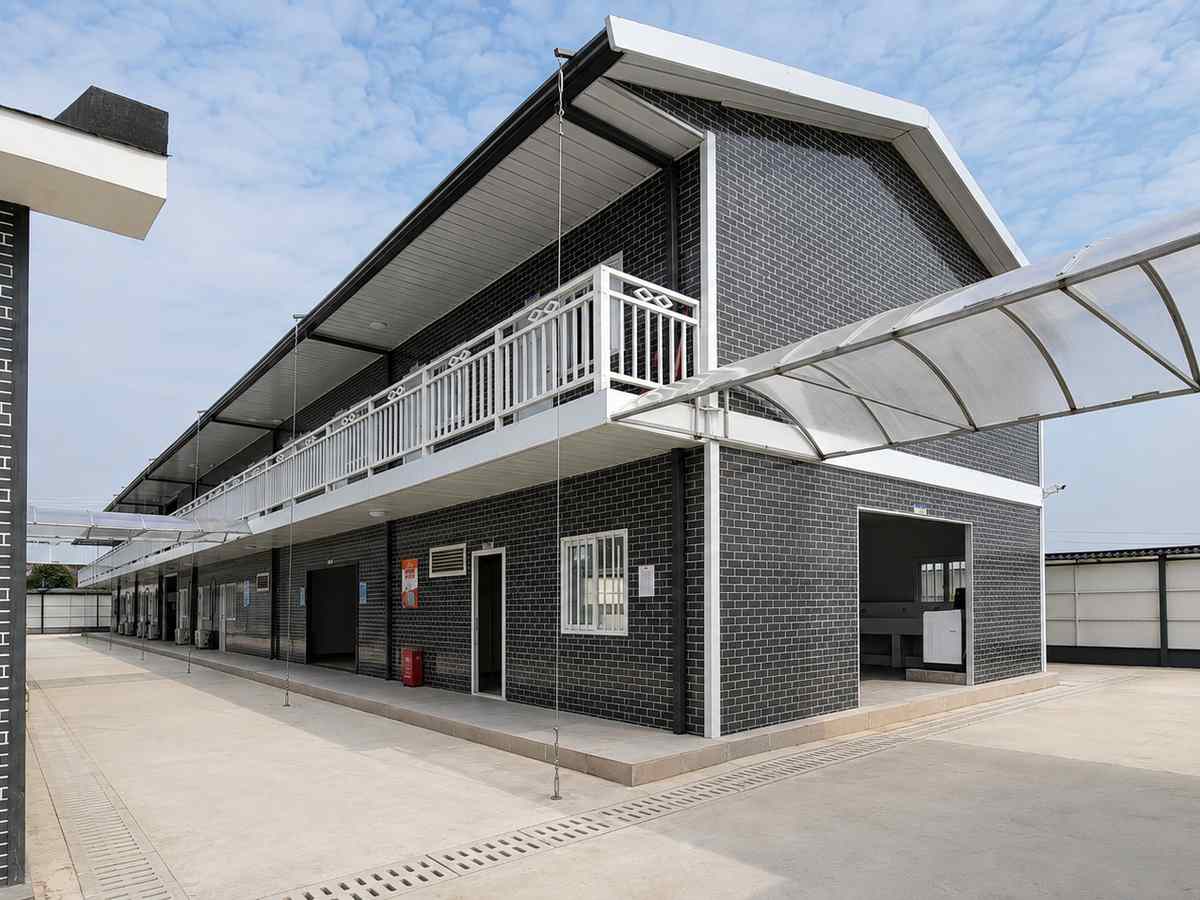 Guanghua Intercity Project temporary living camp